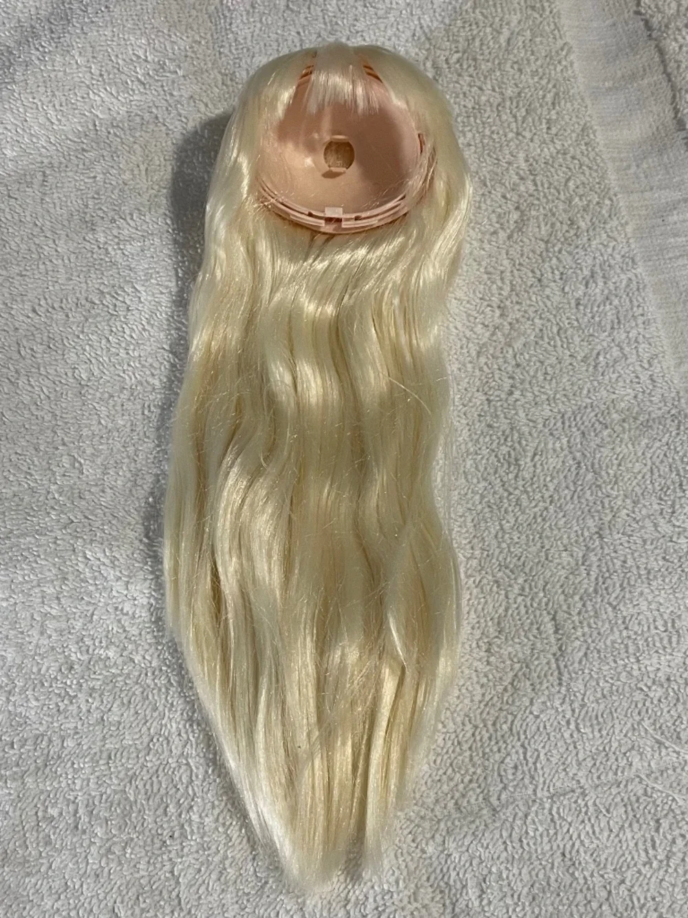 Blonde Blythe doll hair